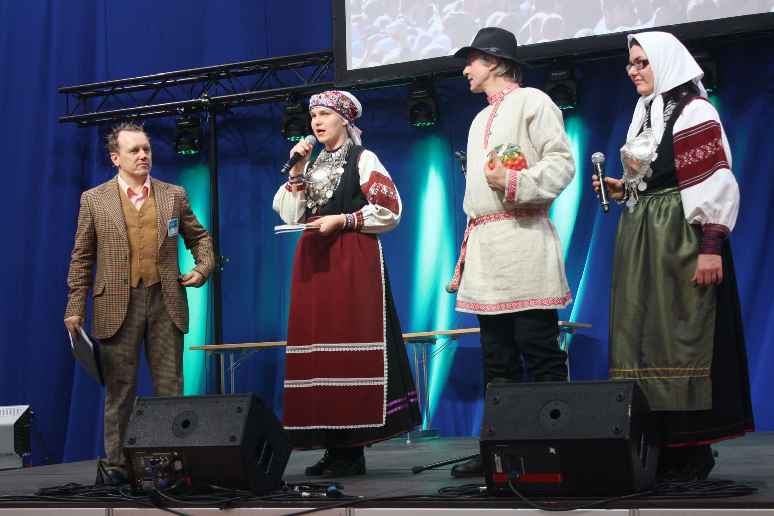 Setode esindajad 2015 aasta Touresti messil Setomaa tähtsamaid sündmusi tutvustamas