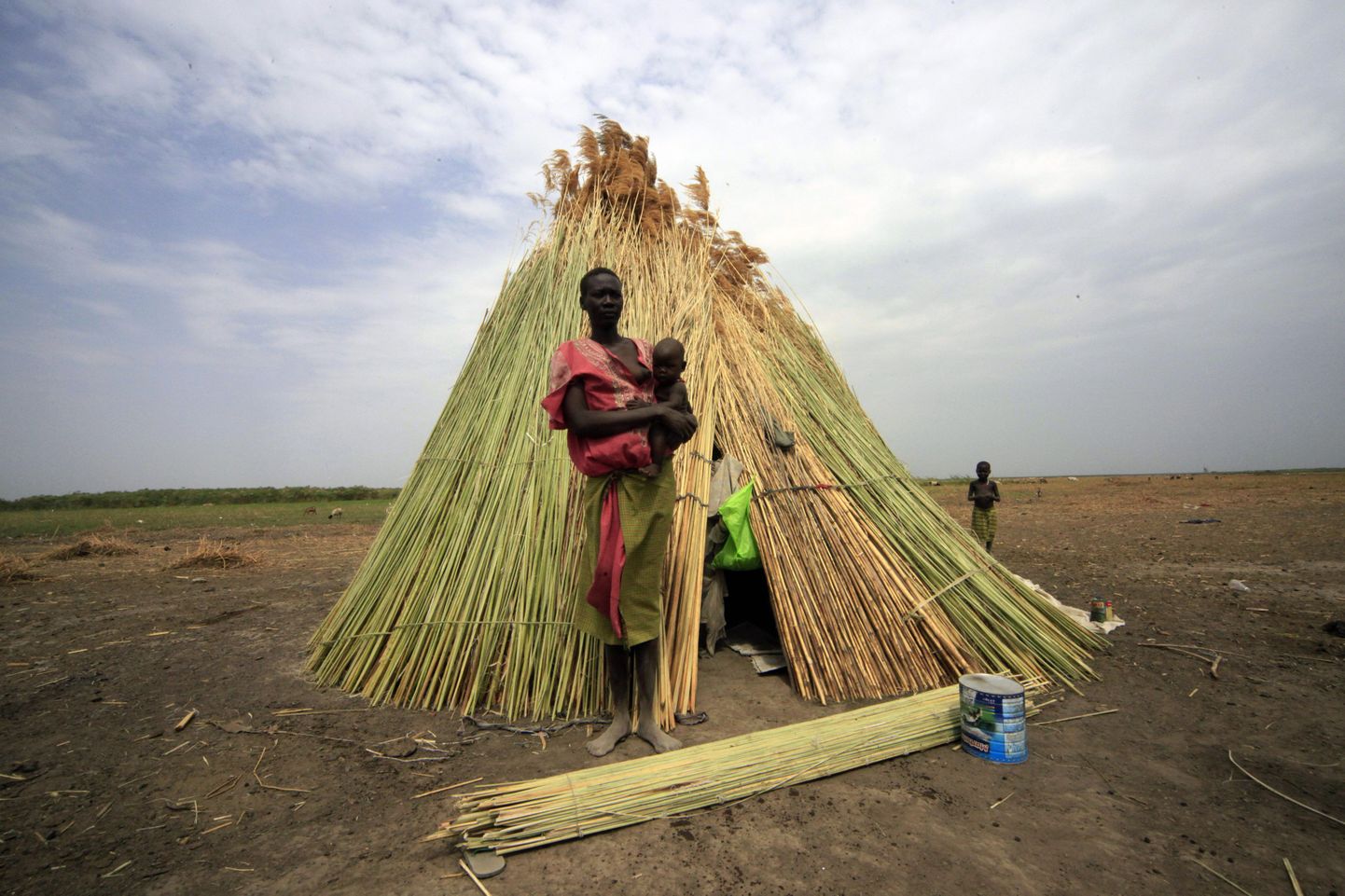 Lõuna-Sudaanis elav perekond, kelle suurimaks varanduseks on taimedest hütt
