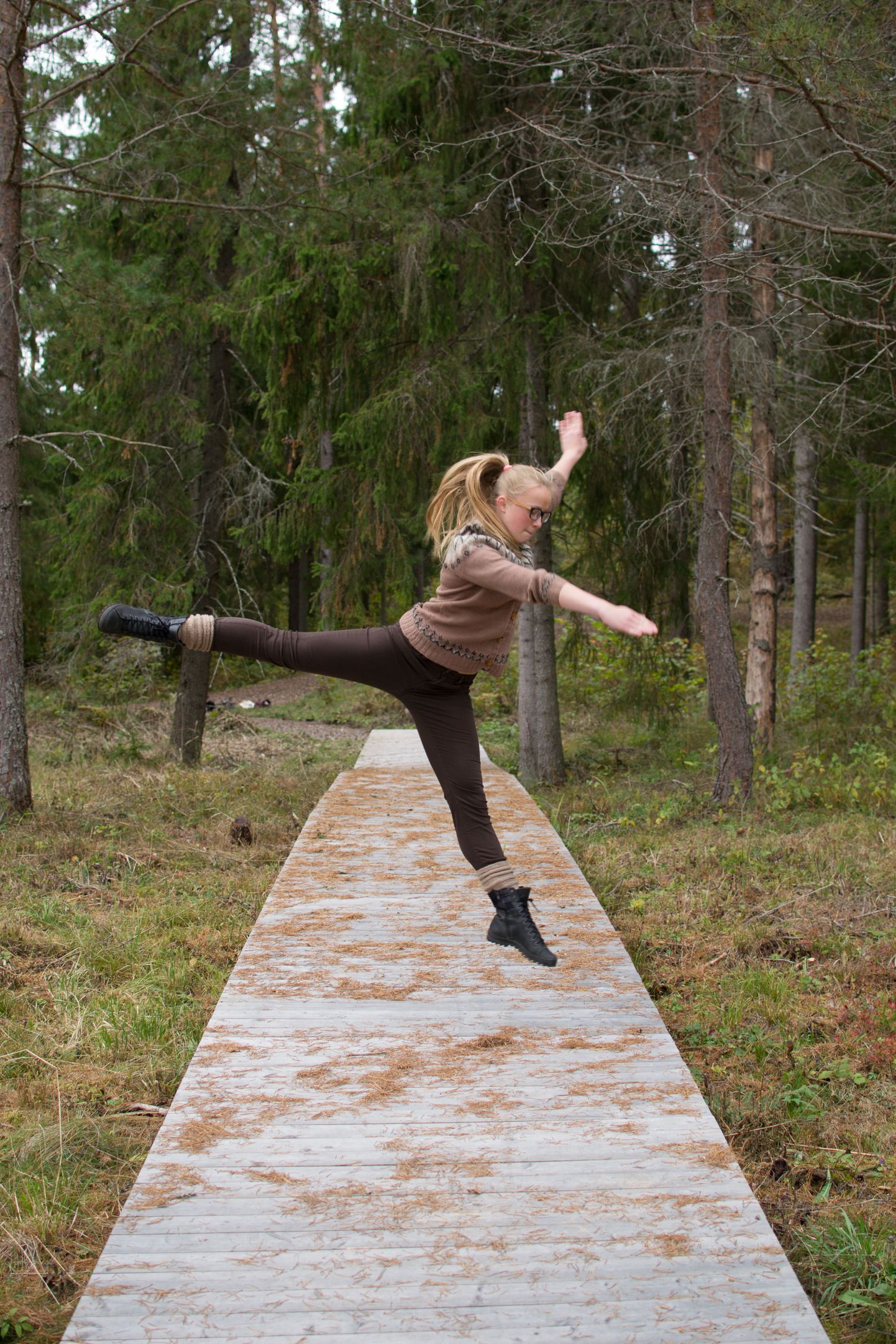 Tõrva gümnaasiumi 7. klassis õppivale Grete-Lisette Gulbisele on tantsimine ja võimlemine ühtaegu tõsine ja meeldiv hobi. Juba homme astub ta Jõhvi kontserdisaalis saates «Tantsuhullus» võistlustulle 13 noore tantsijaga üle Eesti, kus parim noor tantsija selgub rahvahääletuse tulemusena.