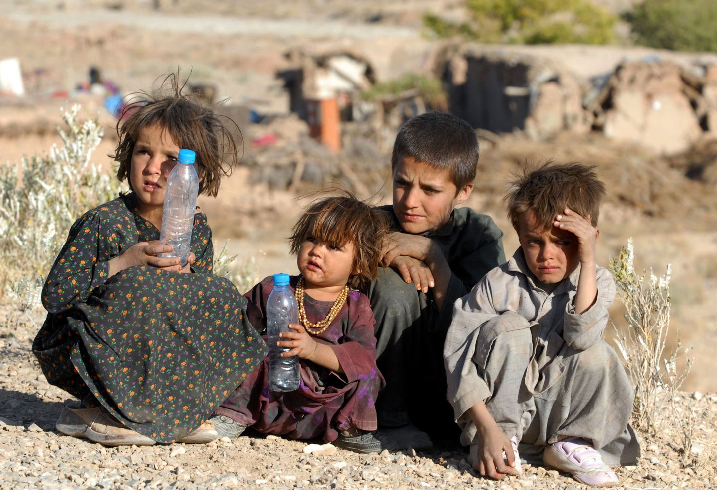 Pakistani maavärina ohvrid. Looduskatastroofide järel näidatakse annetuste kogumiseks sageli laste pilte.