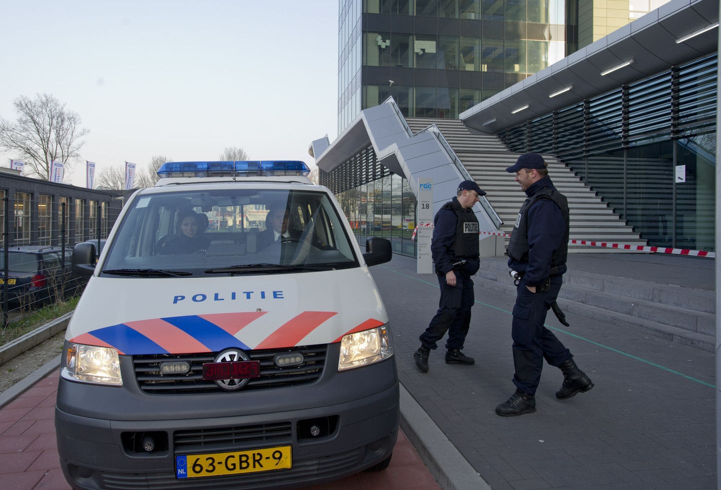 Полиция Голландии.