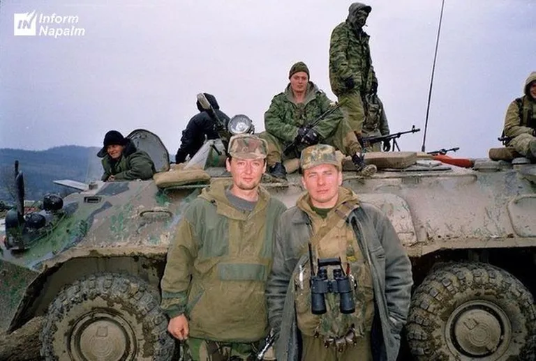 Василий Геранин (справа) с Игорем Стрелковым-Гиркиным (Ичкерия, 2003 год).