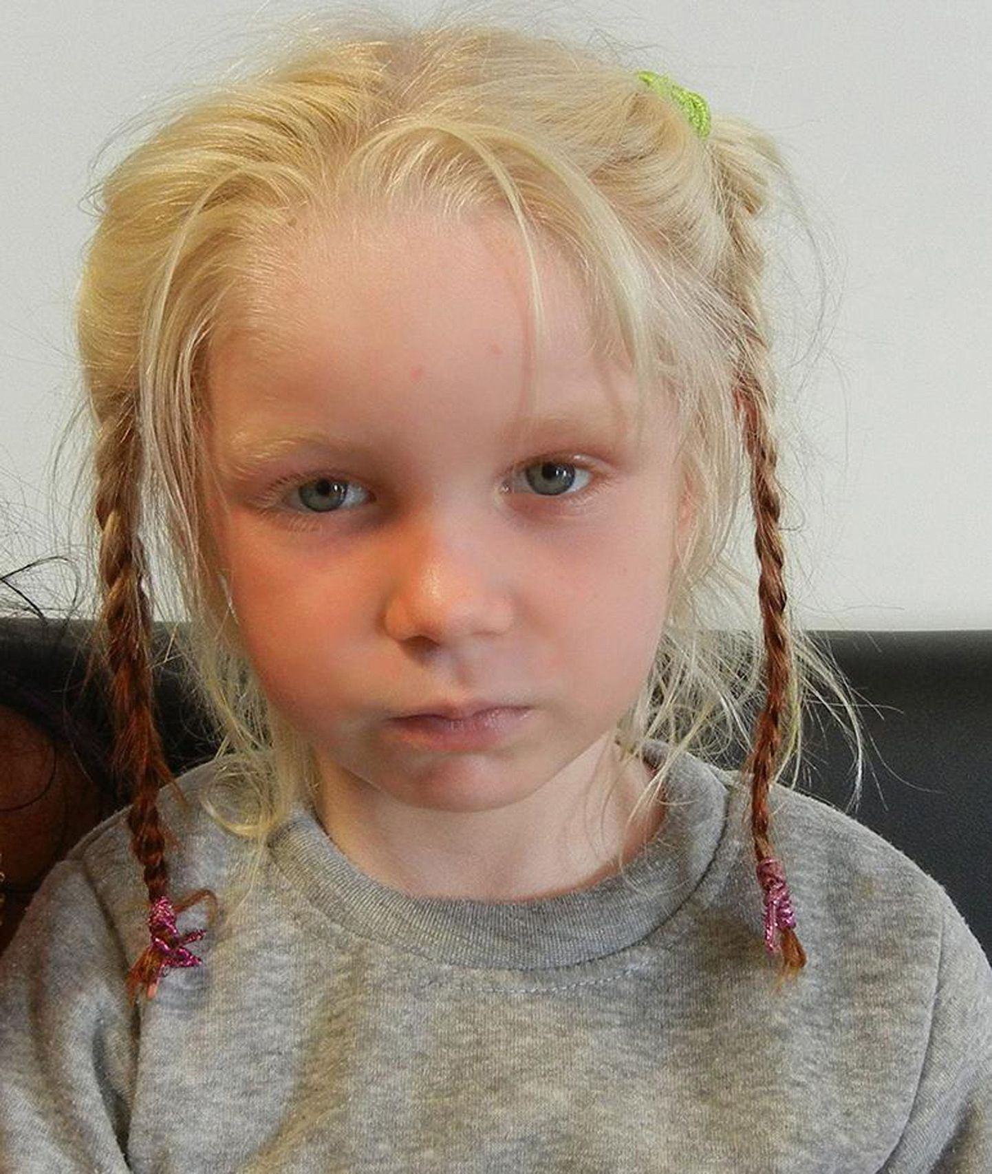 Nelja-aastane tüdruk, kelle Kreeka politseinikud võtsid mustlastelt ära.