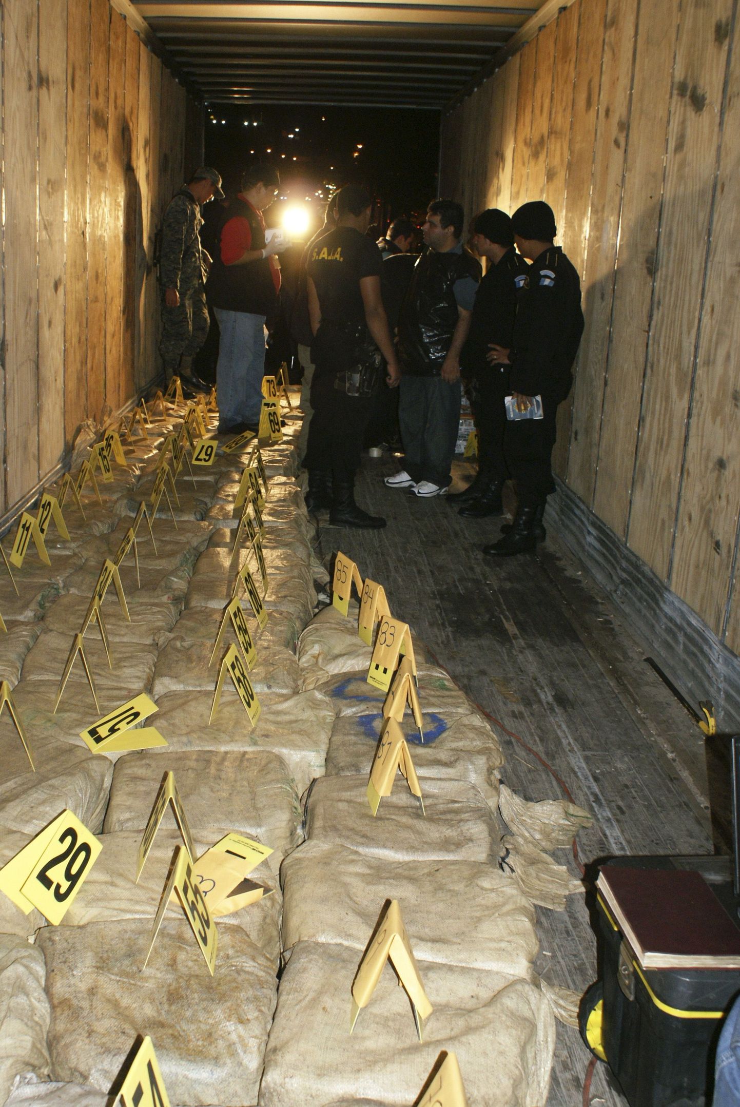 Miniallveelaevalt konfiskeeriti kümme tonni kokaiini