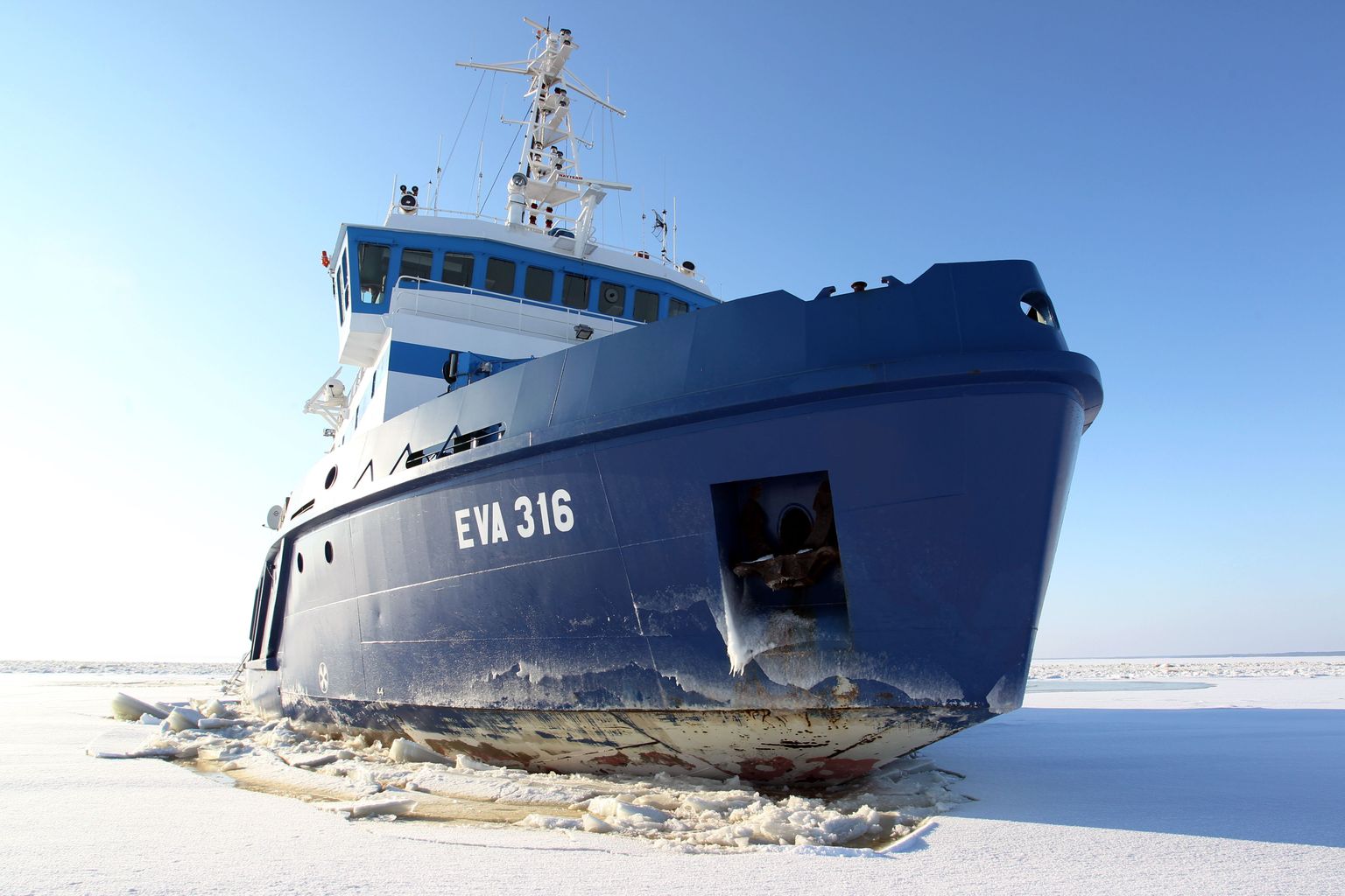 Mitmeotstarbeline laev EVA-316.