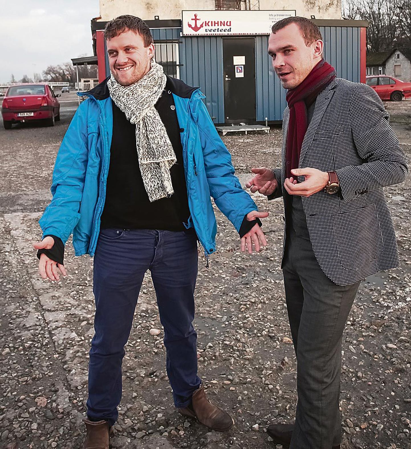 Sander Kilk (vasakul) värbas Kaspar Kokale toetajaid.