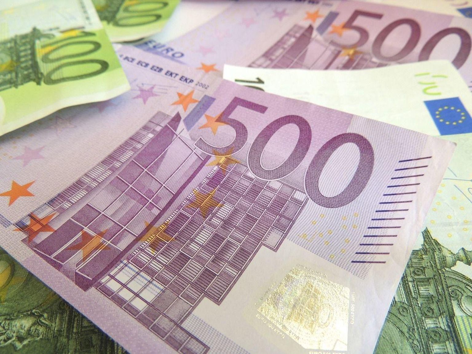 Kõige rohkem on Eestisse investeerinud LHV, kokku 20,78 protsenti.