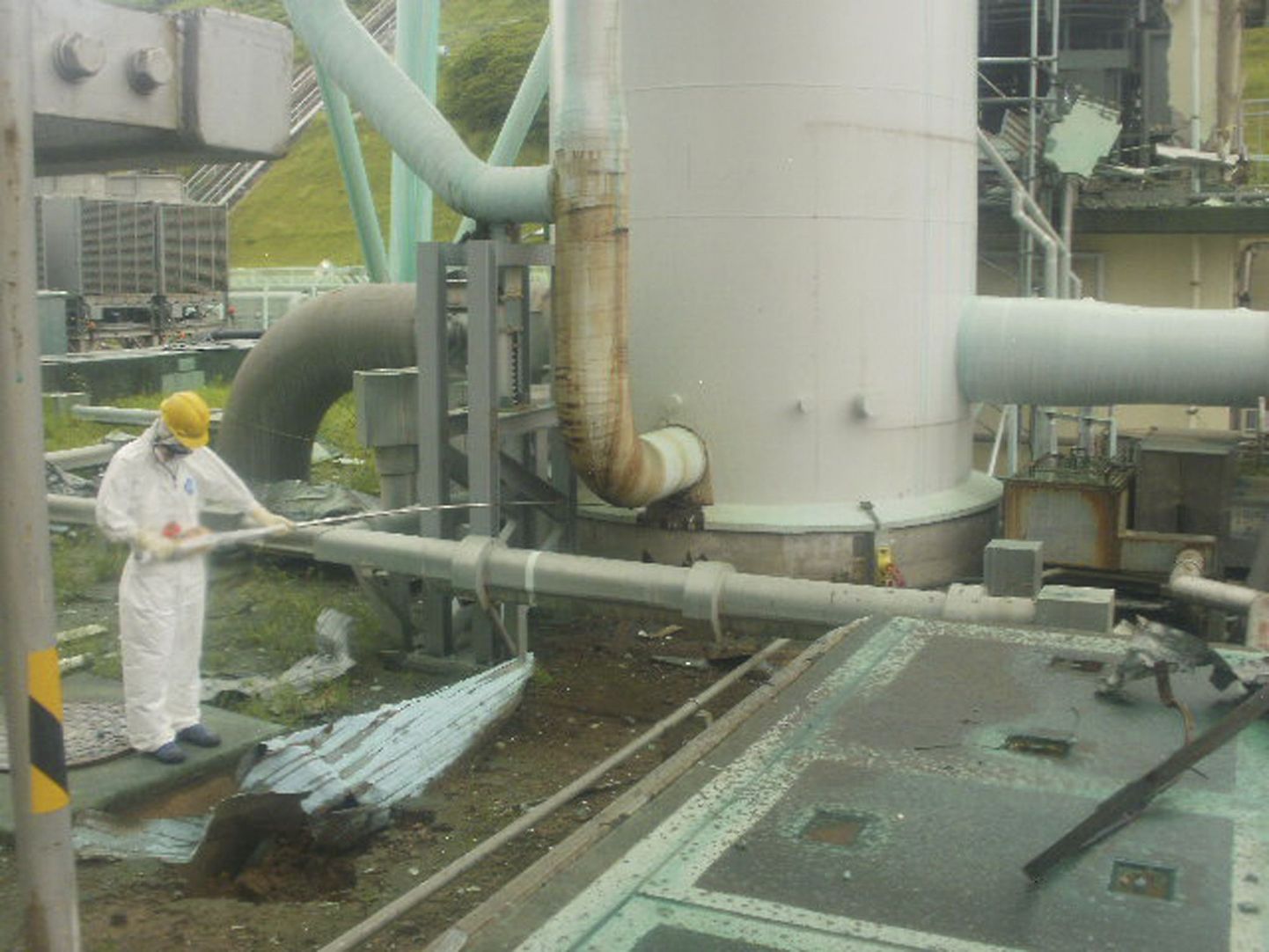 Viis kuud pärast Jaapanit tabanud looduskatastroofi lekib probleemsest Fukushima 1. tuumajaamast endiselt radioaktiivset ainet.