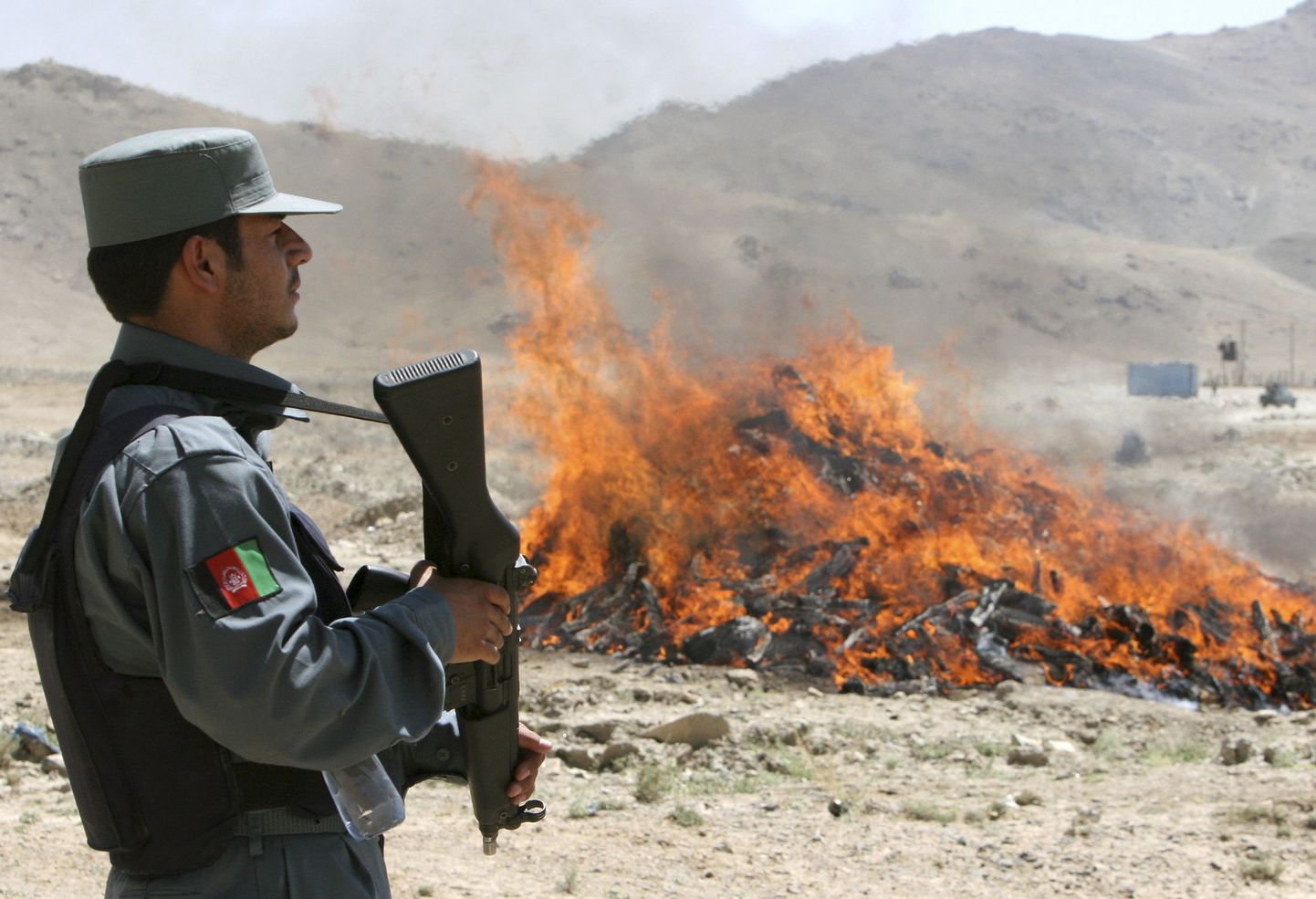 Konfiskeeritud oopiumi põletamise tseremoonia Afganistaanis 25. juunil 2008.