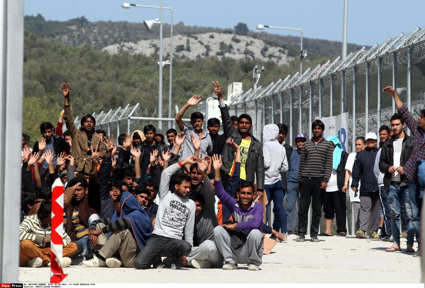 Kreeka Lesbose saare Moria põgenikelaagri elanikud
