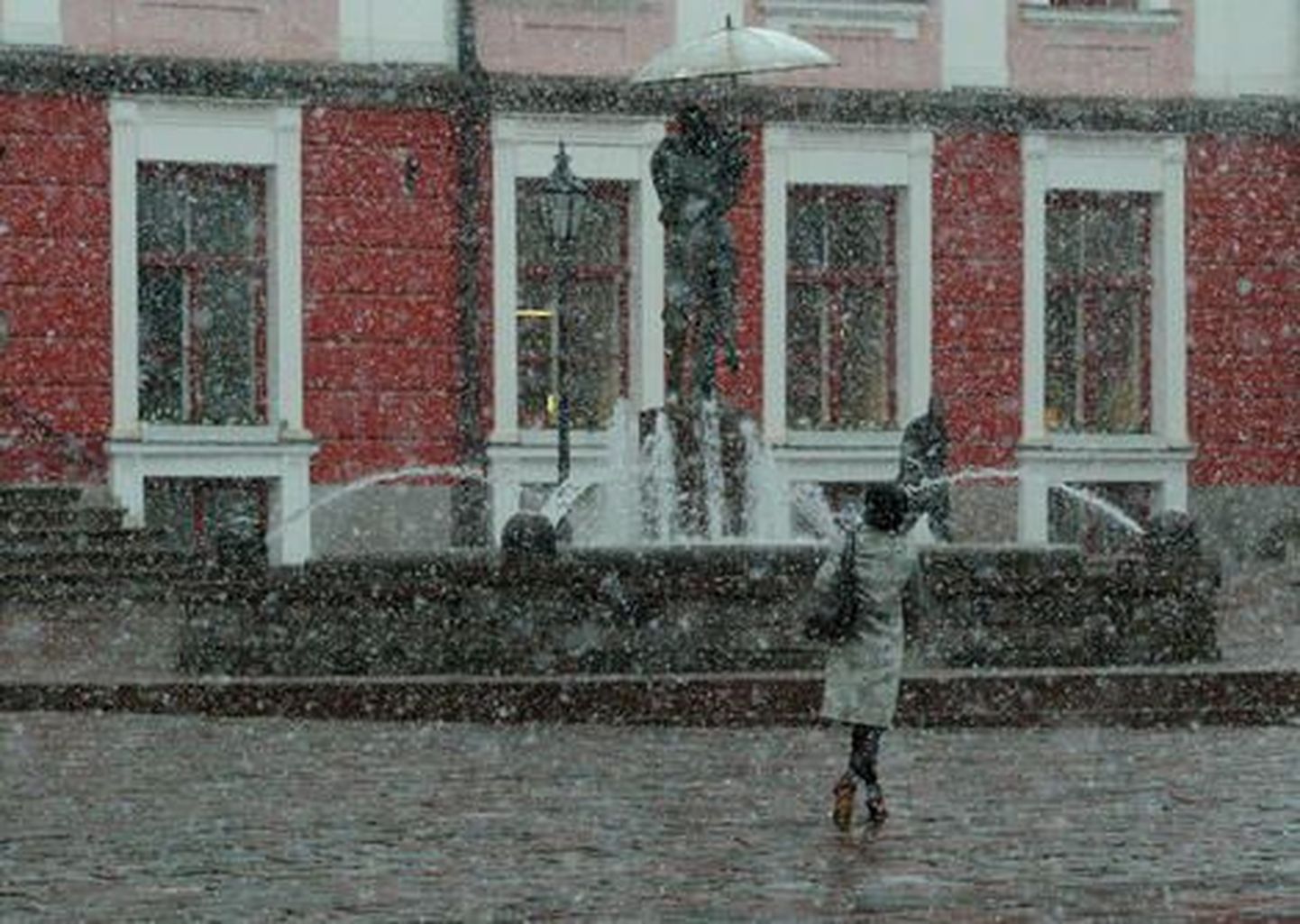 Снег с дождем в Тарту.