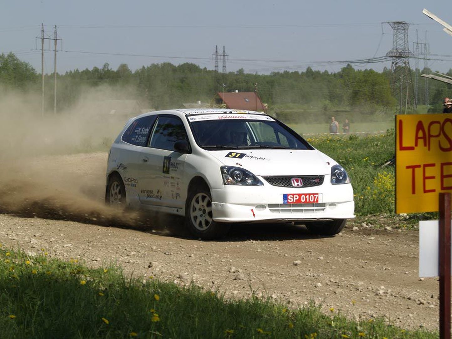 Kristo Subi ja Teele Sepp said Lätis peetud autorallil piisavalt punkte, et tagada endale Eesti 2WD 2000 võistlusklassi meistri tiitel kaks etappi enne sarja lõppu.