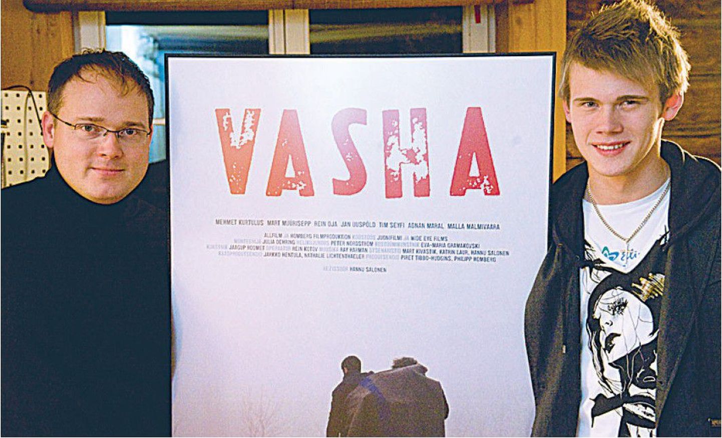 Kaks kanget: režissöör, Saksamaal elav soomlane Hannu Salonen (vasakul) ja Tomi osatäitja Mart Müürisepp, Westholmi kooli poiss.