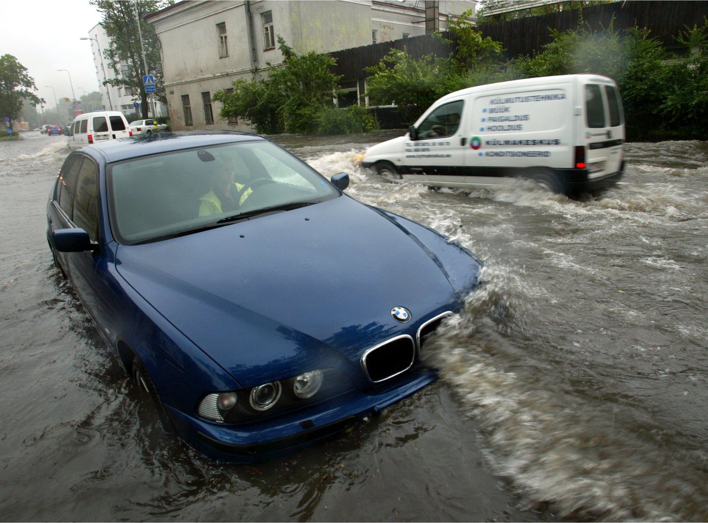 Tuukri tänaval on vihmad uputusi põhjustanud juba aastaid. See pilt on tehtud aastal 2004.