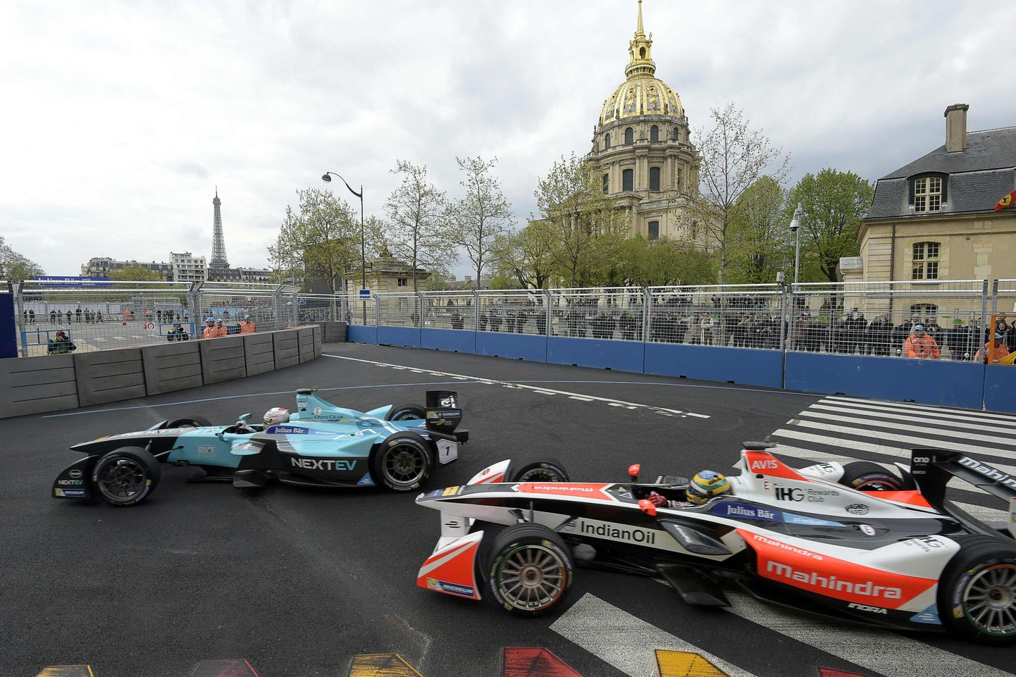 Этап "Формулы Е" в Париже.