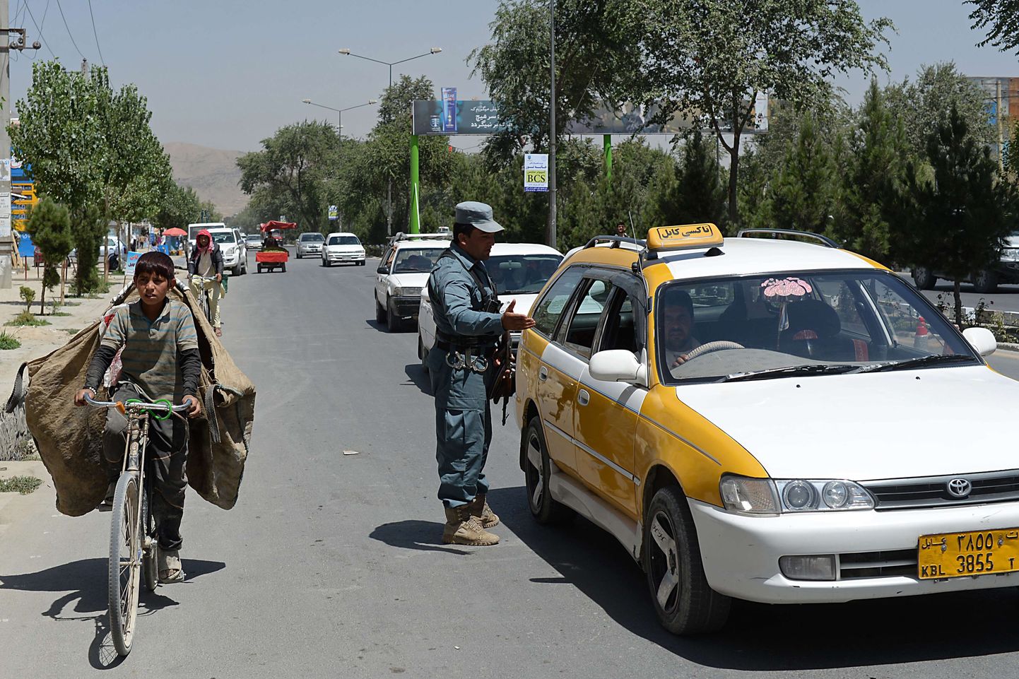 Kontrollpunkt Kabulis, kus täna pussitati surnuks NATO sõdur.