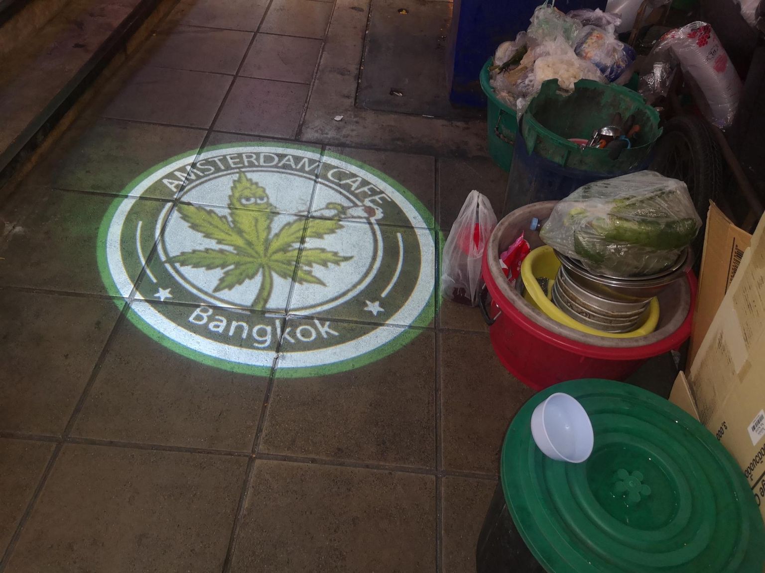 Bangkok on aastajagu jõudnud olla Aasia Amsterdam, kui nüüd on tuuled taas pöördumas.