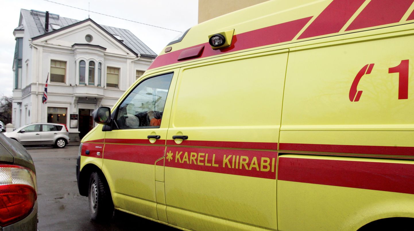 Karell Kiirabi kiirabiauto.