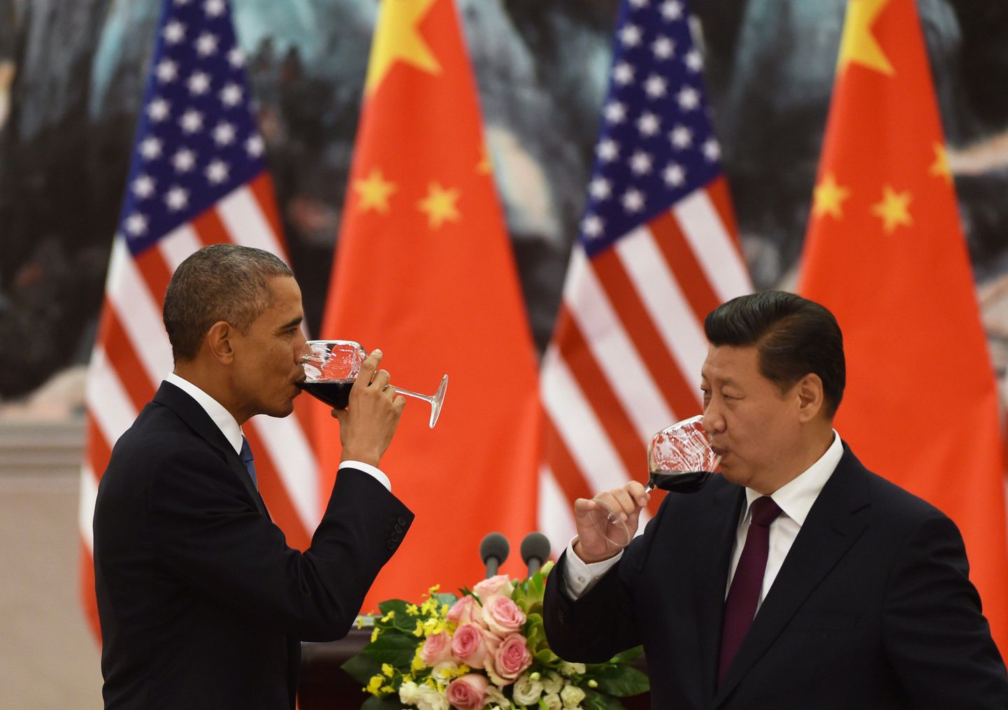 USA president Barack Obama koos Hiina liidri Xi Jinpingiga Pekingis 12. novembril.