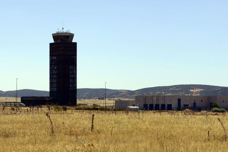 Ciudad Reali-nimelise lennujaama lennutorn. Foto: AFP/SCANPIX