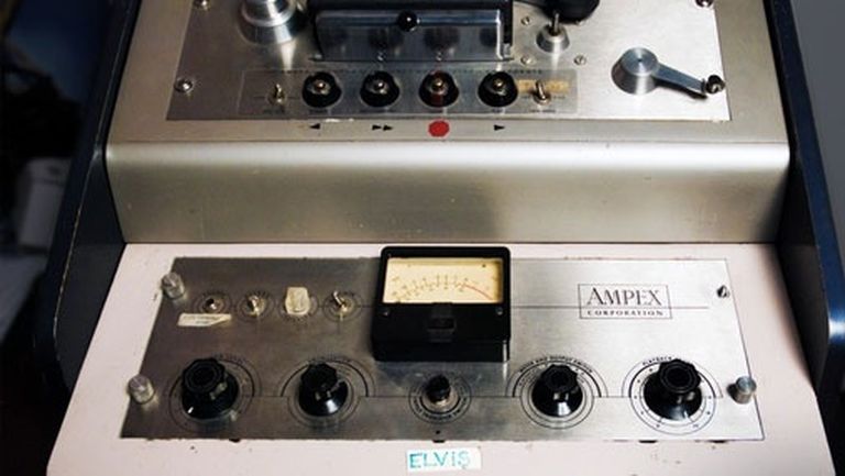 8 ceļu analogais "Ampex" lenšu ierakstītājs 