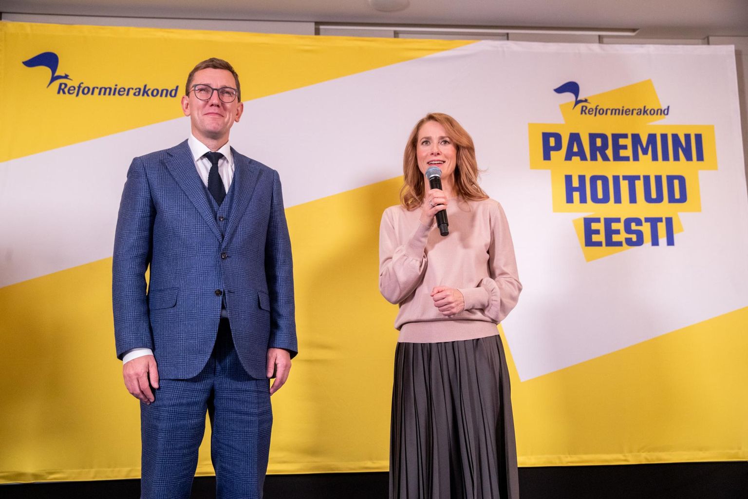Reformierakond sai kõige populaarseimaks erakonnaks. Pildil Reformierakonna Tallinna piirkonna juht ja linnavolikogu fraktsiooni esimees Kristen Michal ja peaminister Kaja Kallas.