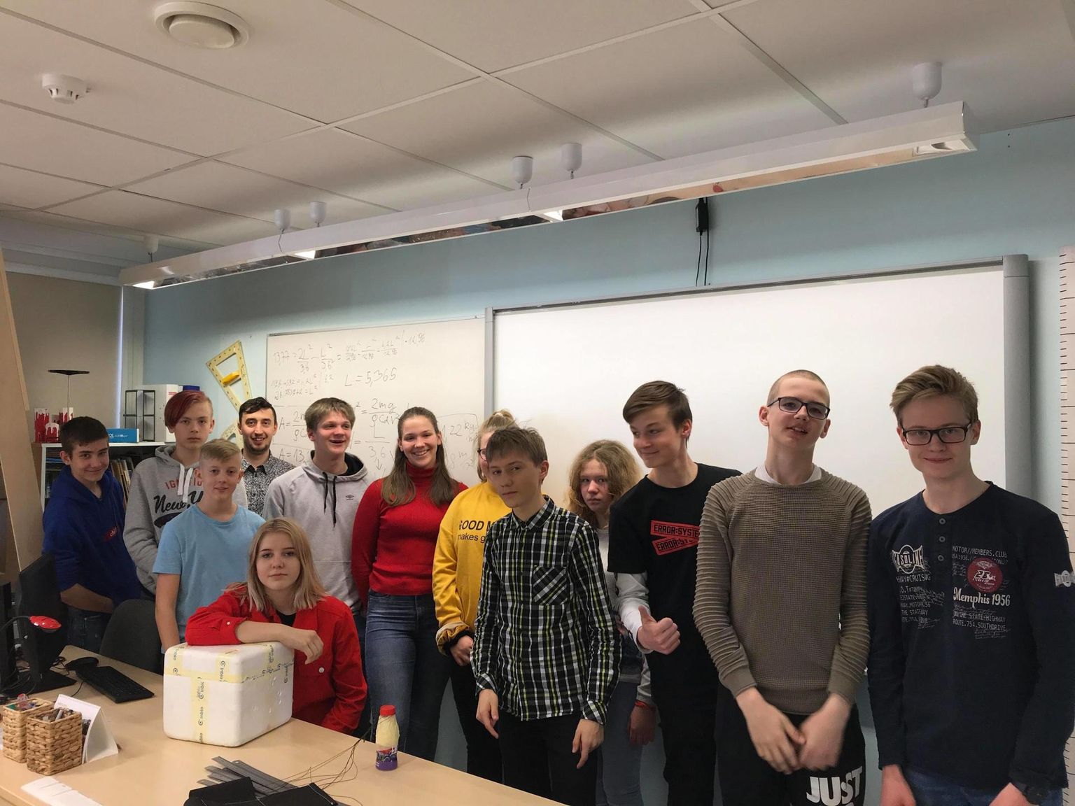 Jakobsoni koolis alustas tegutsemist kosmosering, kuhu kuuluvad VI–VIII klassi õpilased.