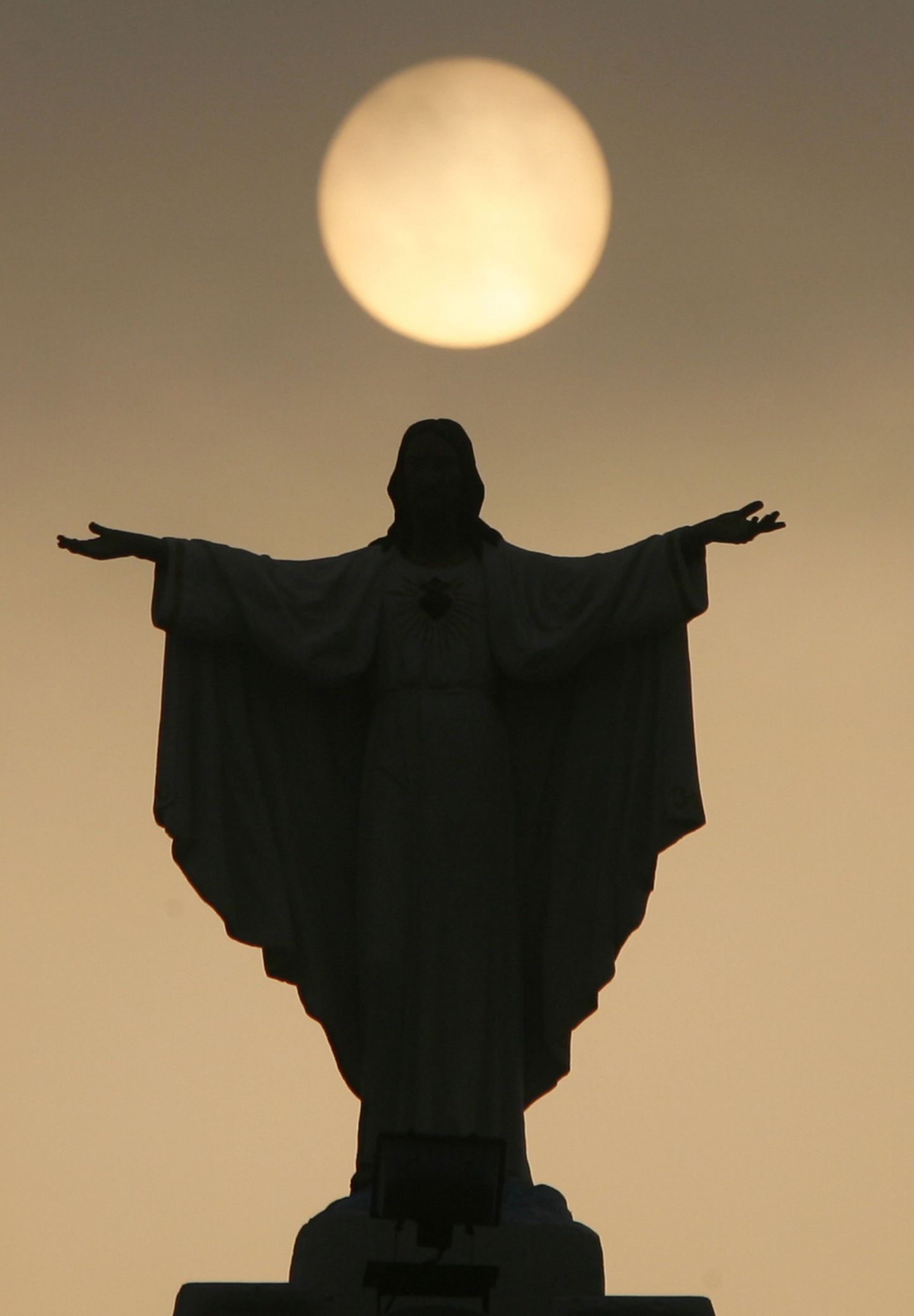 Maailma suurim Jeesuse kuju Poolas.