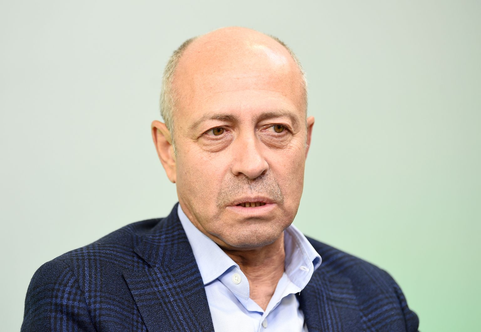 Олег Буров