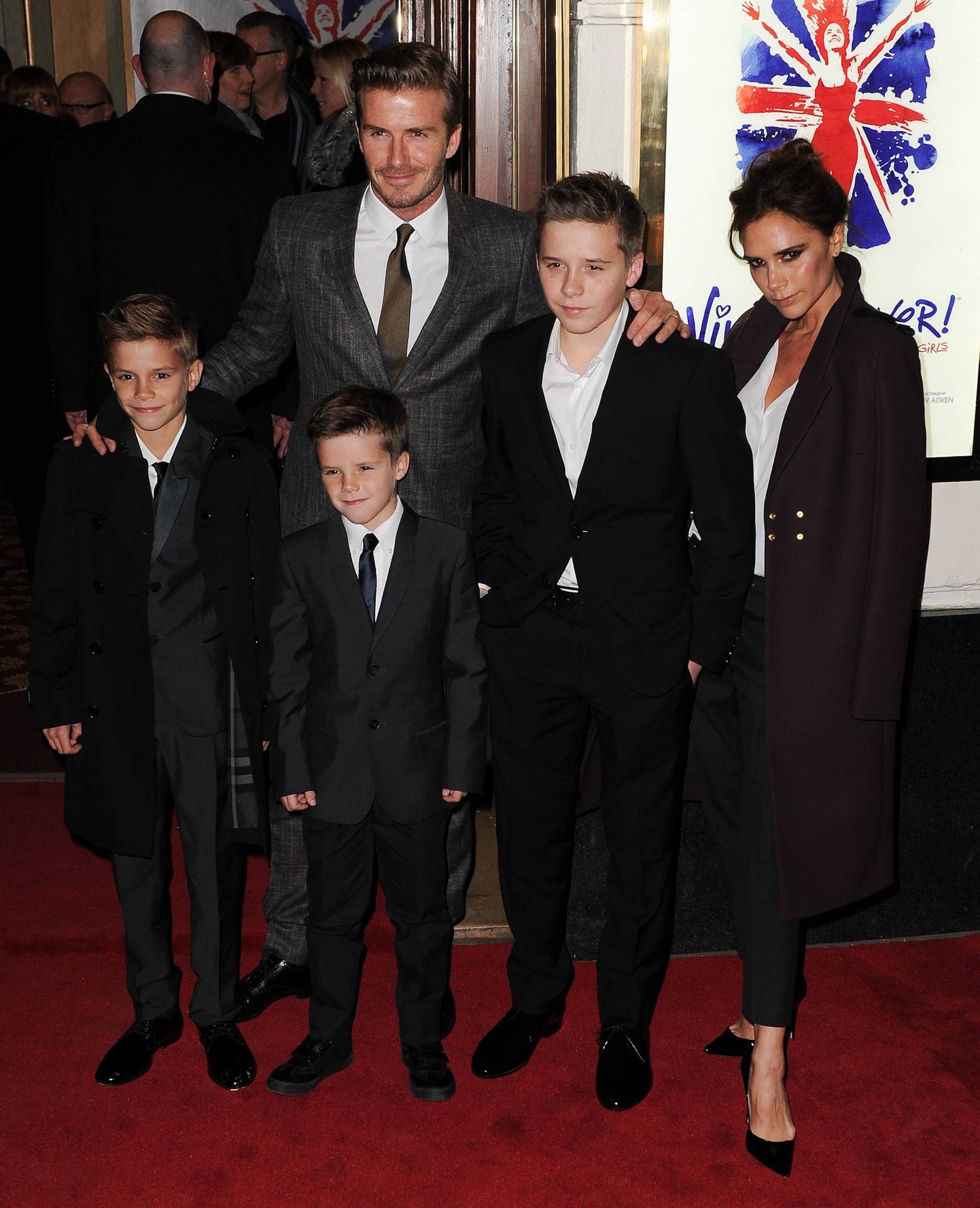 Beckhamite pere. Romeo Beckham vasakult esimene.