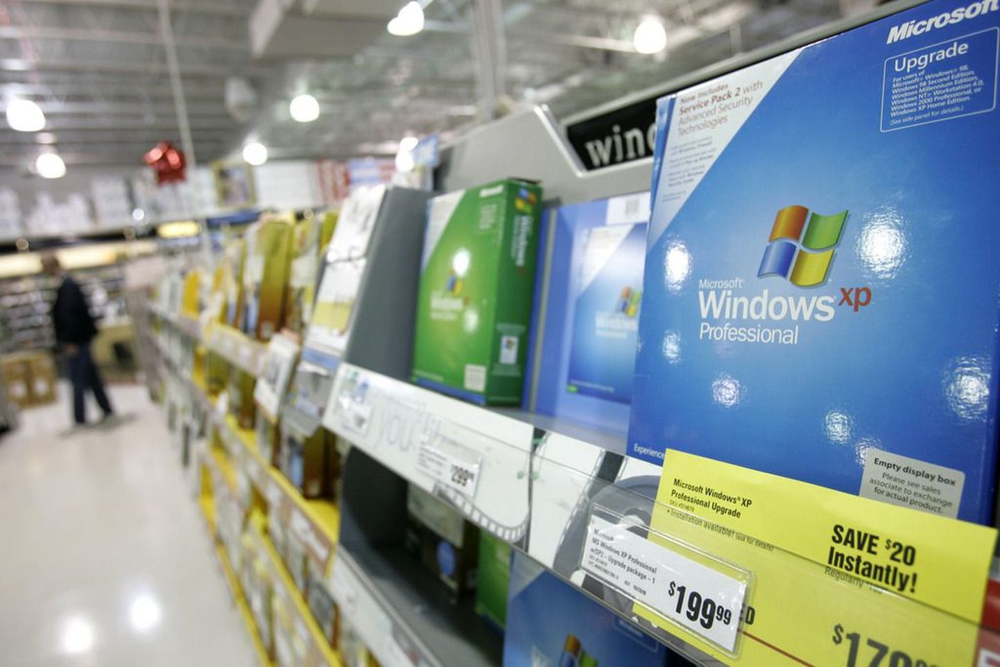 Operatsioonisüsteemi Windows XP karbid USA kaupluses.