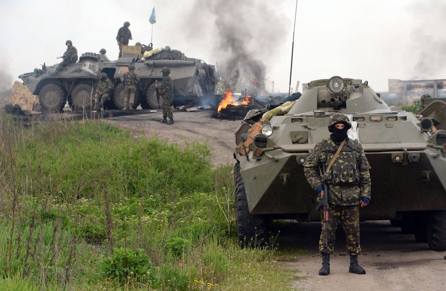 Ukraina sõdurid Andrejevka küla lähistel, kus nad võtsid hommikul oma kontrolli alla separatistide kontrollpunkti.