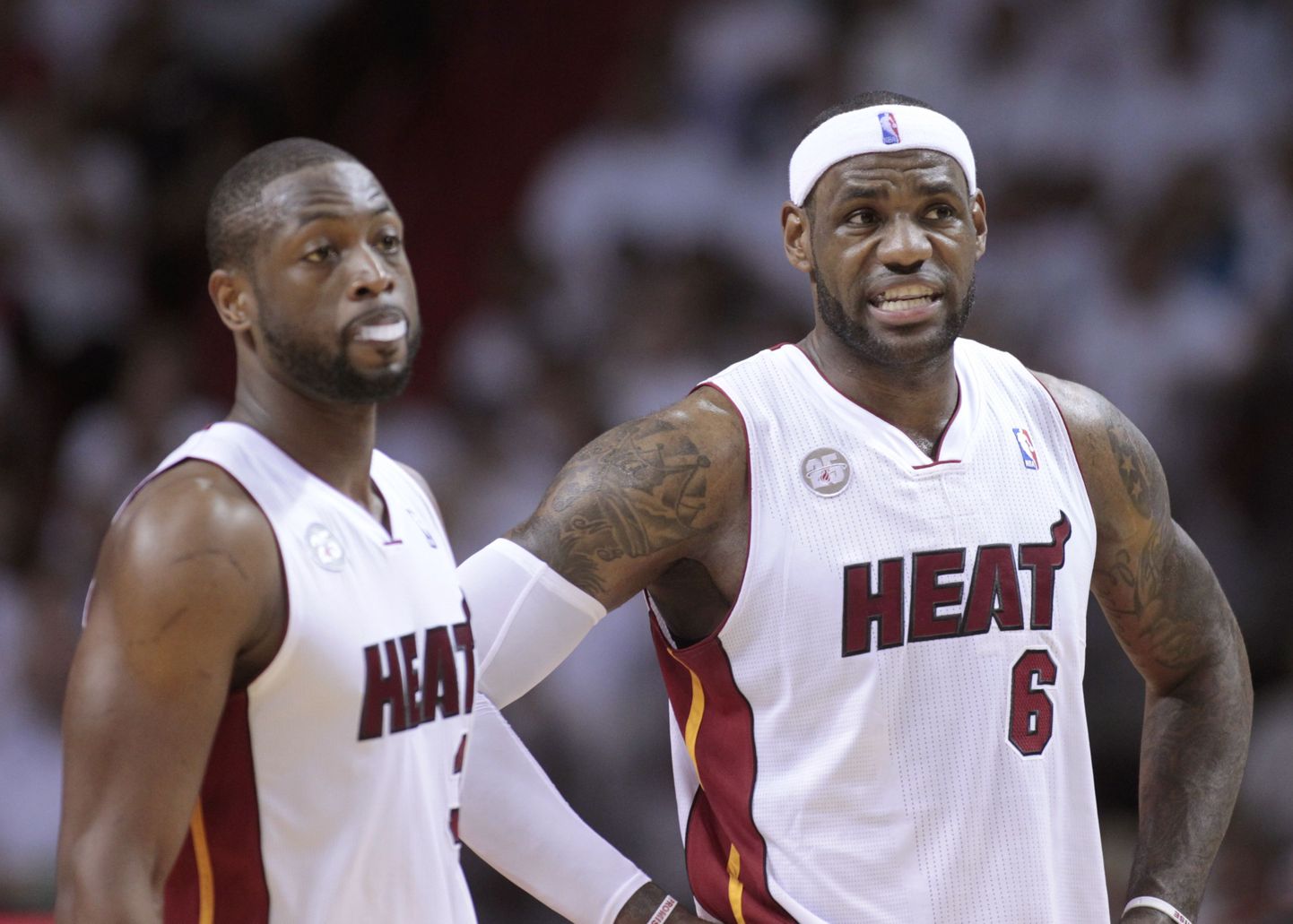Pettunud Miami Heati staarid: LeBron James (paremal) ja Dwyane Wade