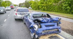 Фото и видео: в Таллинне в цепную аварию попали автобус и два легковых автомобиля