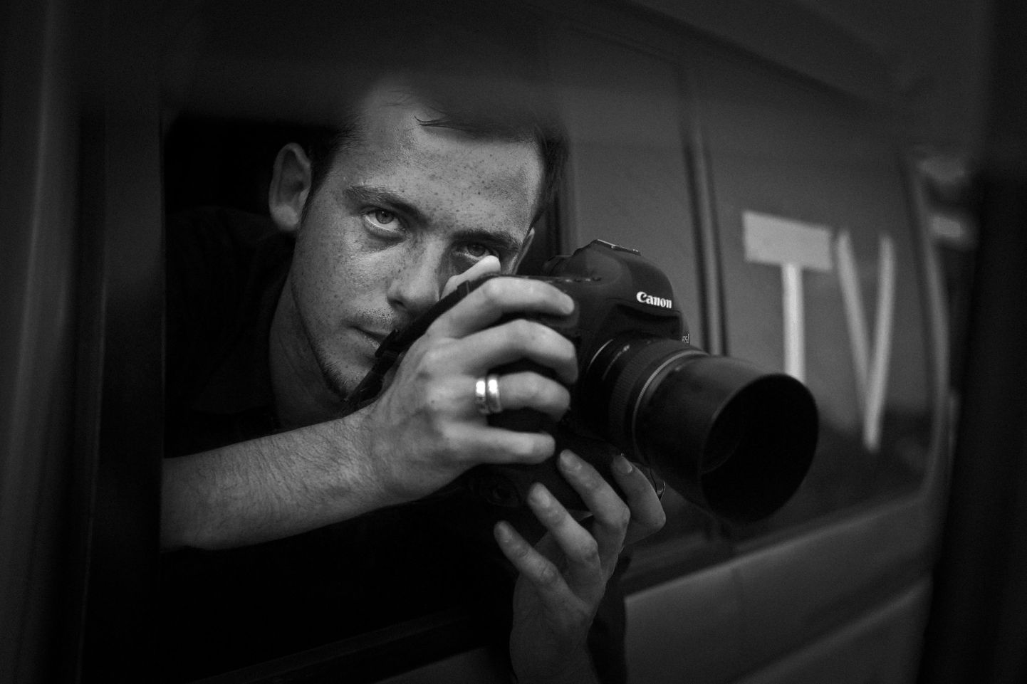 Prantsuse fotograaf Remi Ochlik. Ochlik USA rindekorrespondent Marie Colvin tapeti 22. veebruaril 2012 Homsi linnas Süürias.