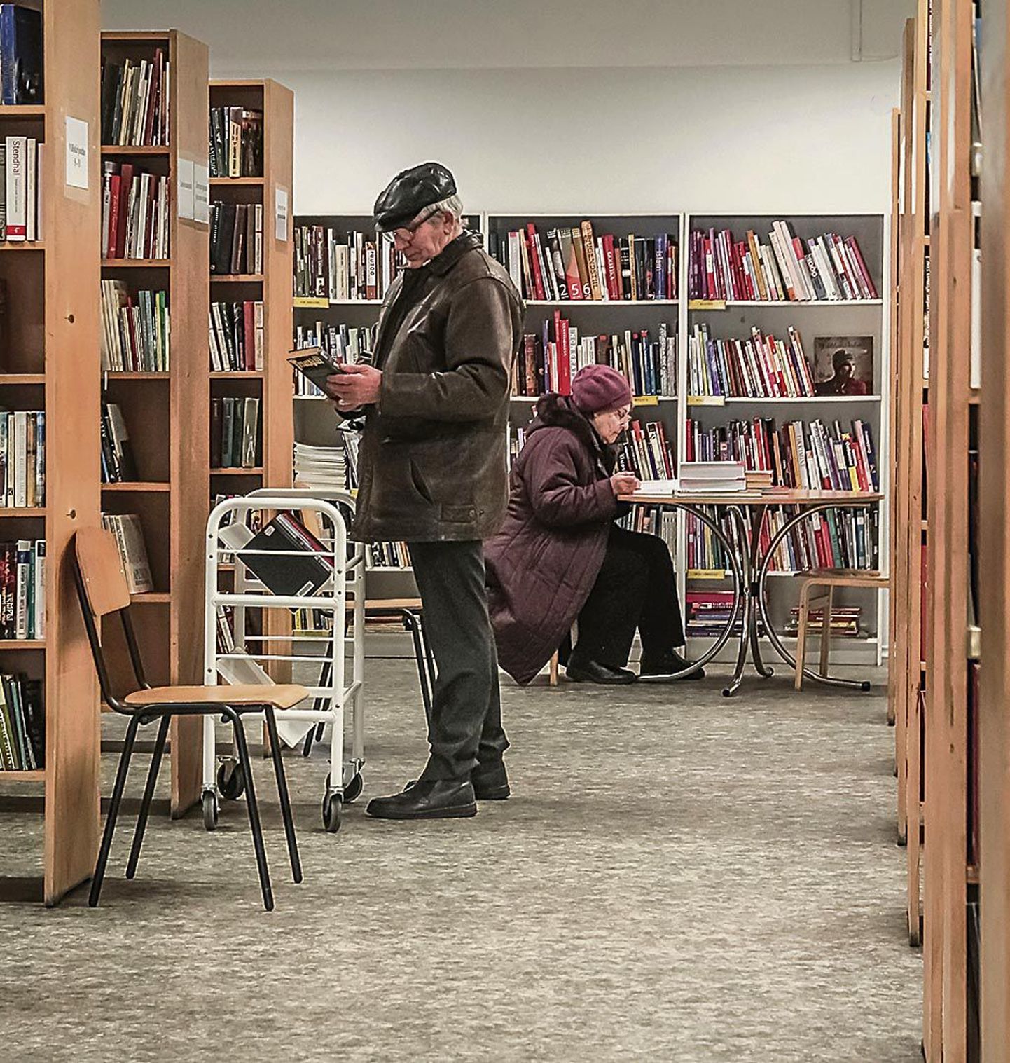 Pärnu keskraamatukogus käib raamatuid laenutamas ja perioodikat lugemas keskmiselt 547 inimest päevas.