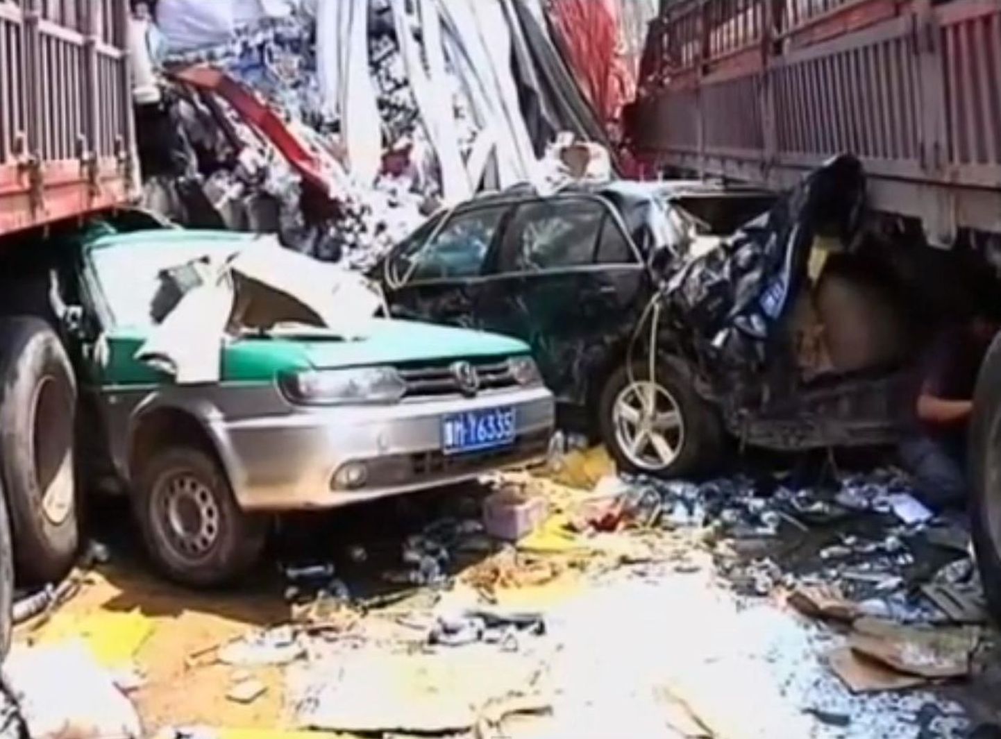 Hiinas sattus 56 autot ahelavariisse