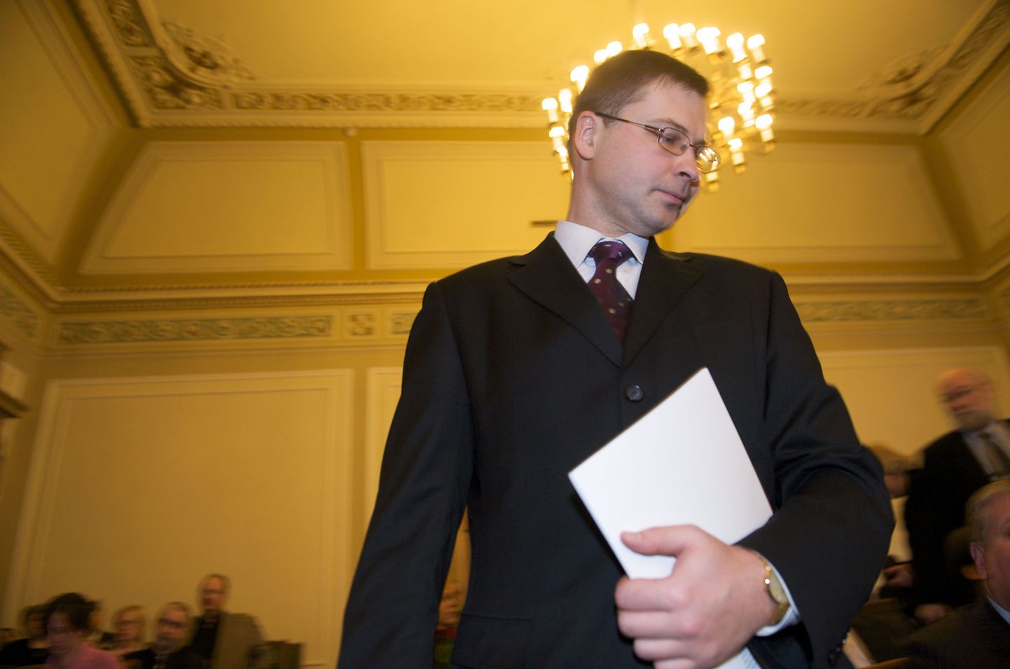 Läti uus peaminister Valdis Dombrovskis pärast tema valitsuse ametisse kinnitamist seimis.