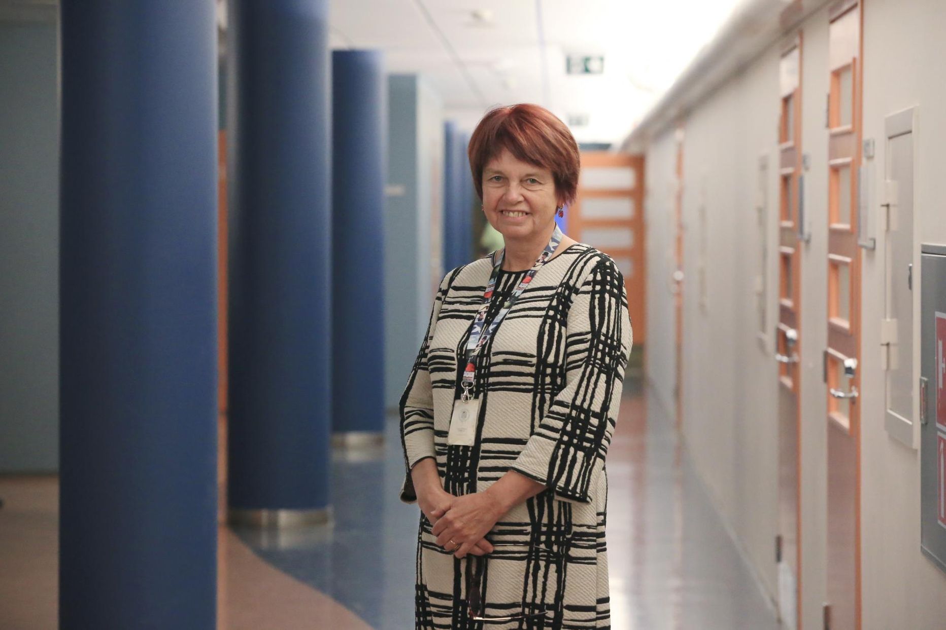 Tartu ülikooli meditsiinilise mikrobioloogia professor Irja Lutsar leiab, et terve inimene ei pea listeeriabakterit kartma ja paanikaks pole mingit põhjust.