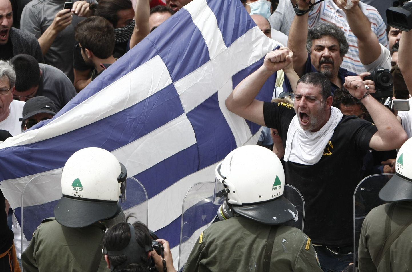 Скептики утверждают, что экономику Греции сокращение бюджета уже не спасет.