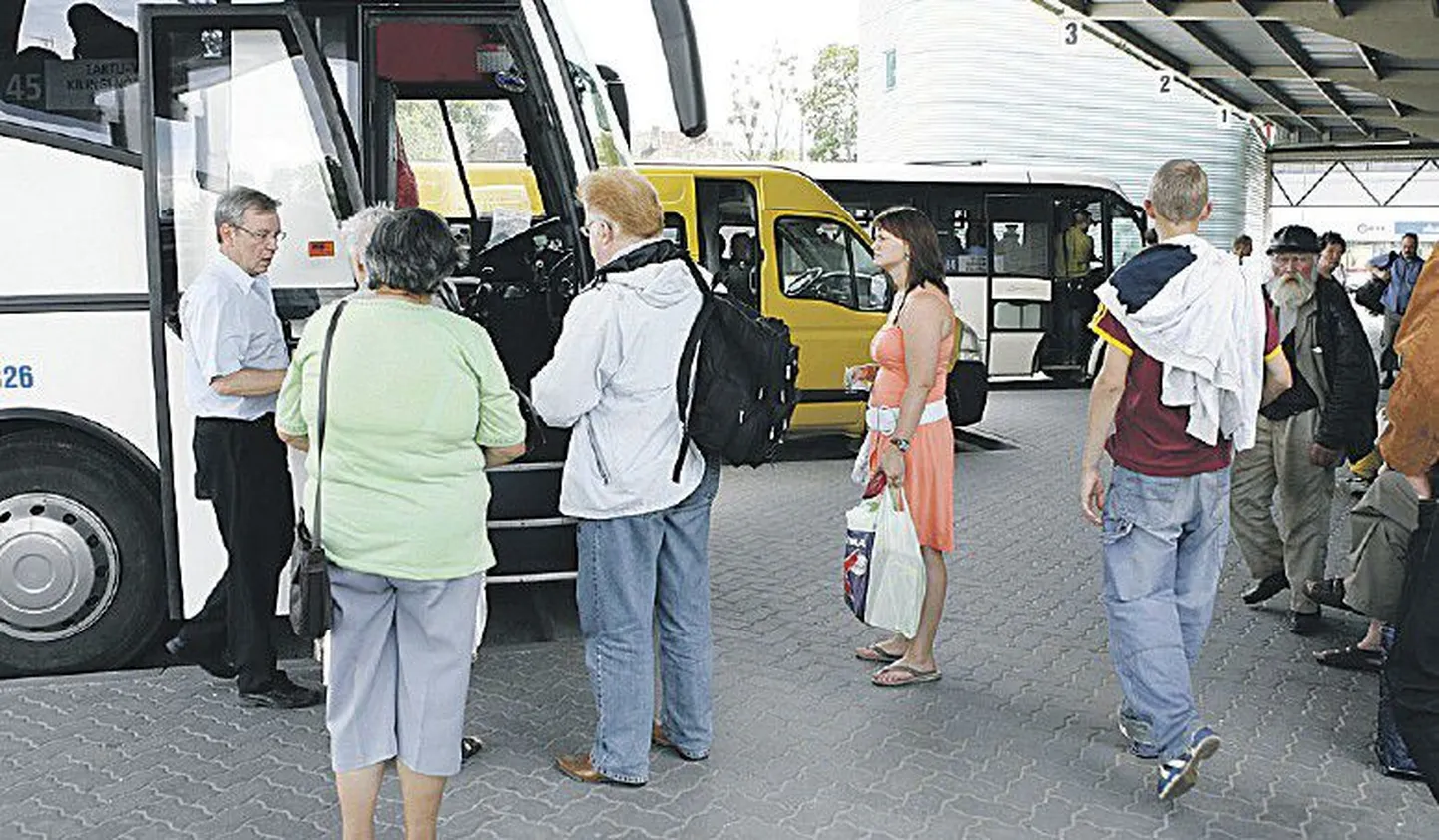 В 2011 году на линии должны выйти сто автобусов, купленных государством на деньги от продажи квот на загрязнение.