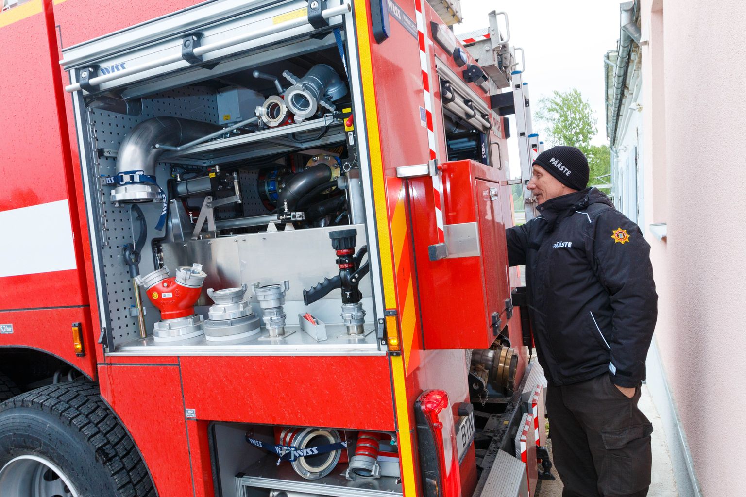 30aastase töökogemusega Otepää komandopealik Heikki Must ei kahelnud, et uued autod suurendavad hüppeliselt nende ja teiste Valgamaa komandode päästevõimekust.