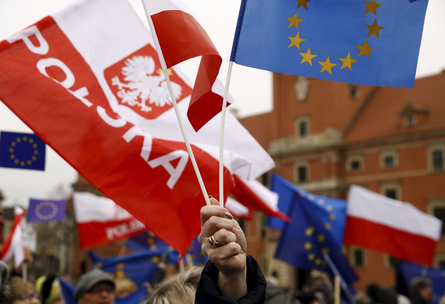 В Польше прошли протесты против закона о СМИ