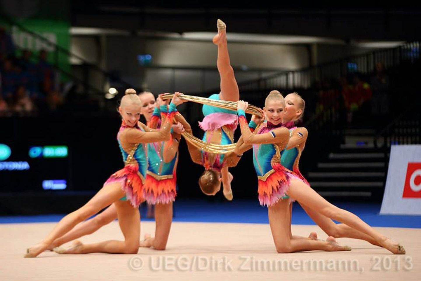 Эстонские гимнастки.