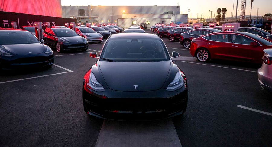 Tesla построила передвижной дом с солнечными панелями Tesla построила передвижной дом с солнечными панелями