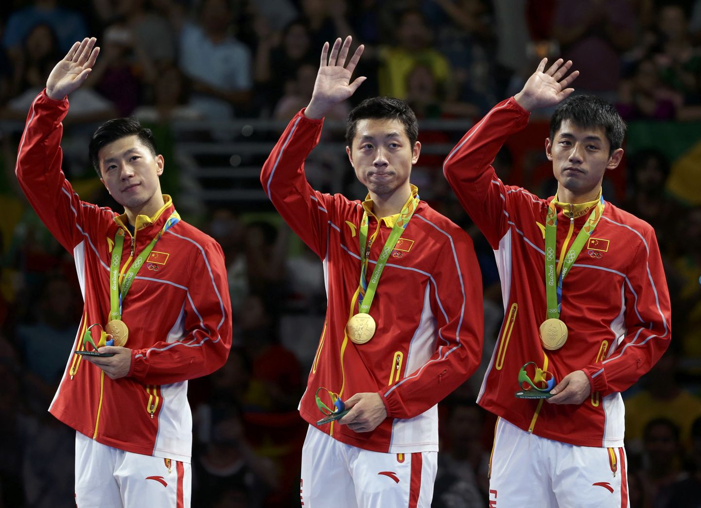 Kuldmedalid võitnud Hiina lauatennisekoondis.
