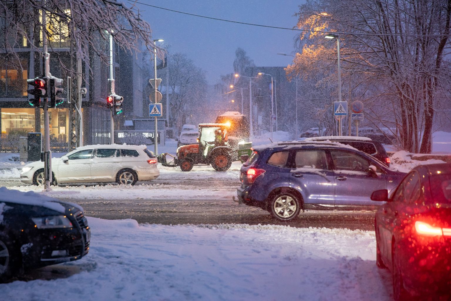 Мокрый снег. Фото иллюстративное.
