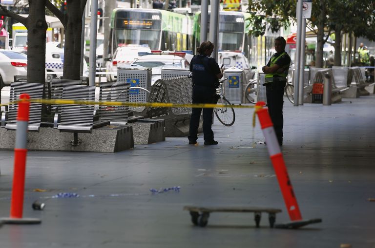 Austraalias Melbourne'is sõitis auto kõnniteele rahva sekka, hukkus vähemalt kolm inimest / EDGAR SU/REUTERS / Scanpix