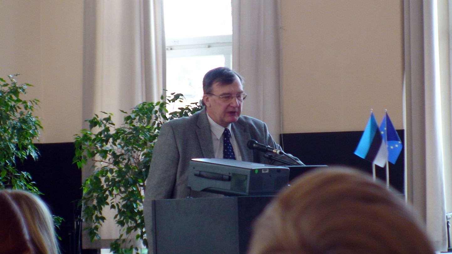 Uuringu «Õpingute ebaõnnestumise kulud Eestis» esitlusel kõnelenud majandusteadlane Jüri Sepp.