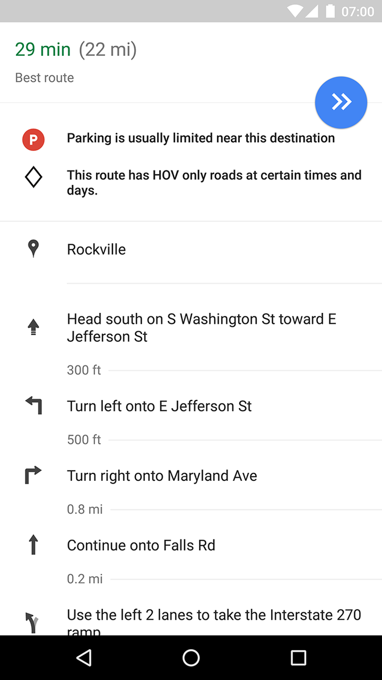 Näide Google Mapsi parkimiskohtade näitajast.